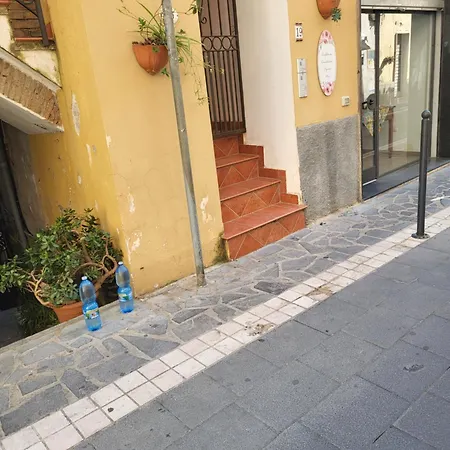 La Terrazza Di Via Roma Дом отдыха Четраро